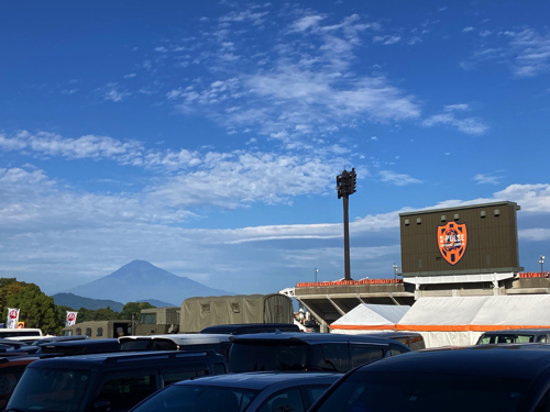 スタジアム駐車場からの富士山